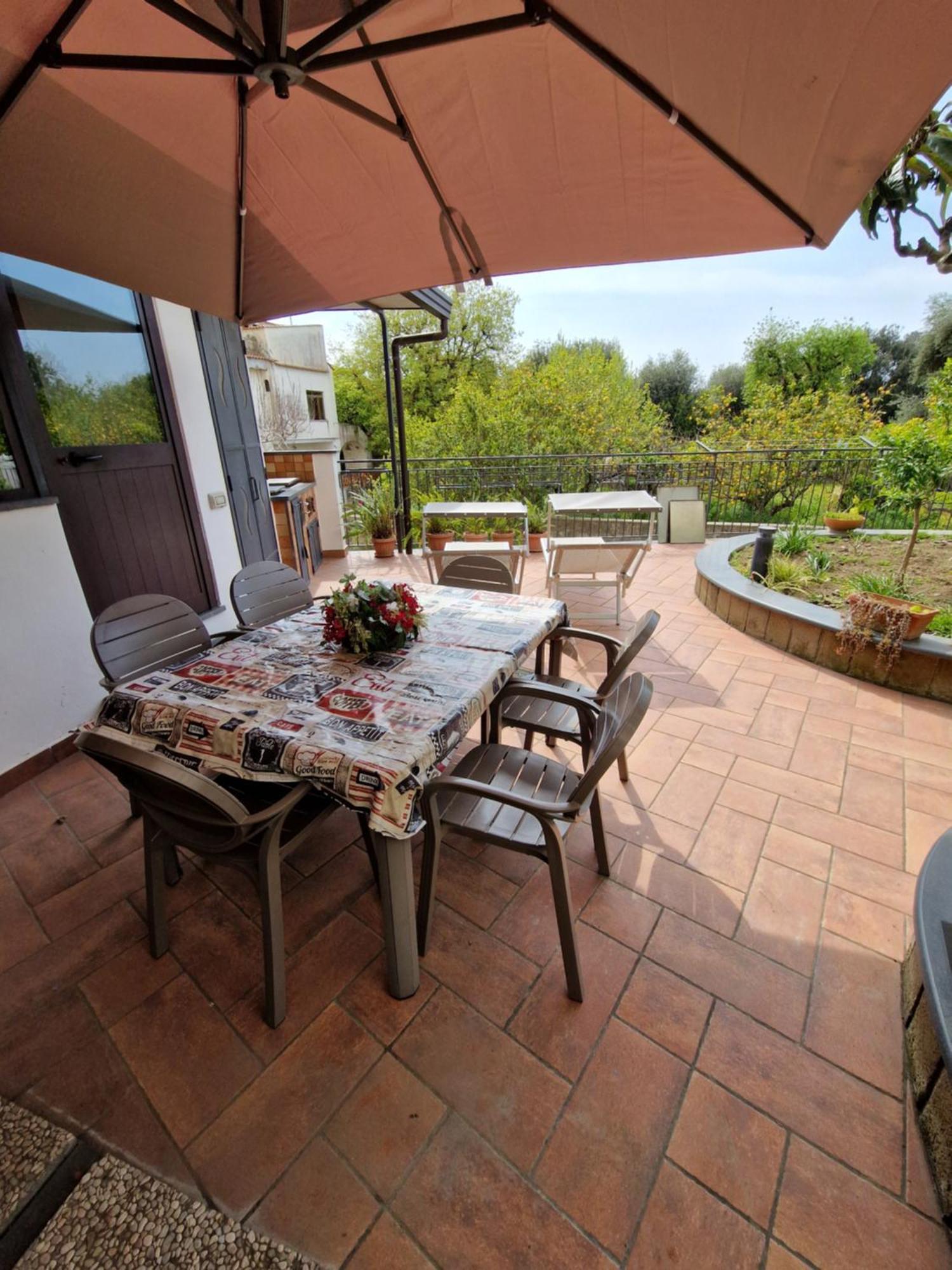 Il Giardino Dei Gigli Apartment Meta Exterior photo